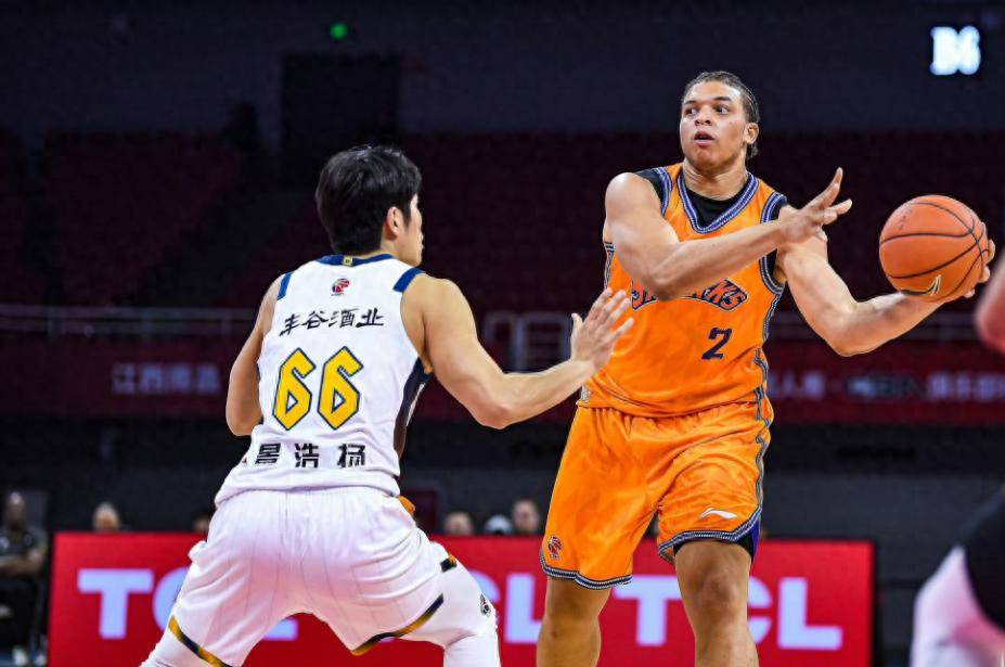 新葡京娱乐城-上海男篮赢了